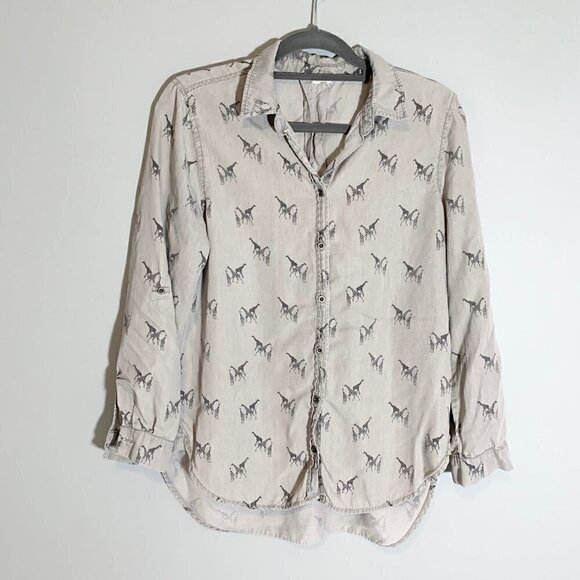 Jane and Delancey giraffe print long sleeve collared button down shirt top - Picture 1 of 9